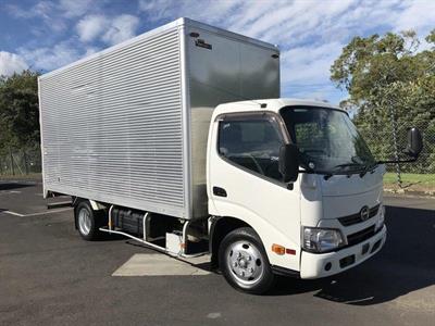 2018 Hino Dutro - Thumbnail