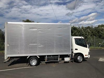 2018 Hino Dutro - Thumbnail