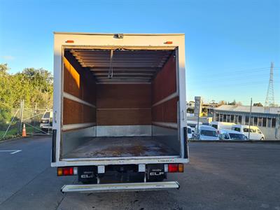 2016 Isuzu Elf - Thumbnail