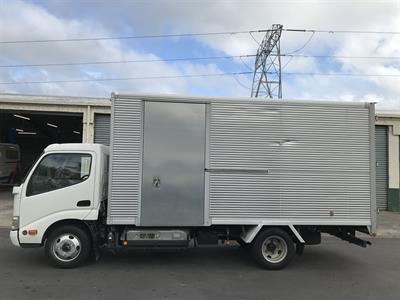 2012 Toyota Dyna - Thumbnail
