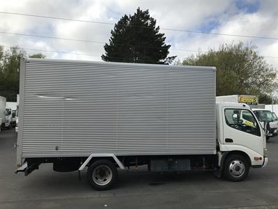 2012 Toyota Dyna - Thumbnail