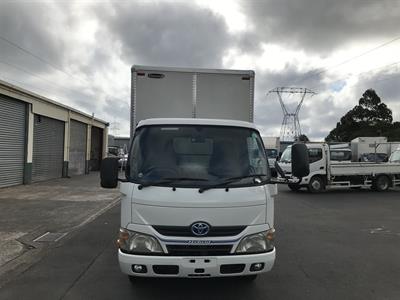 2012 Toyota Dyna - Thumbnail