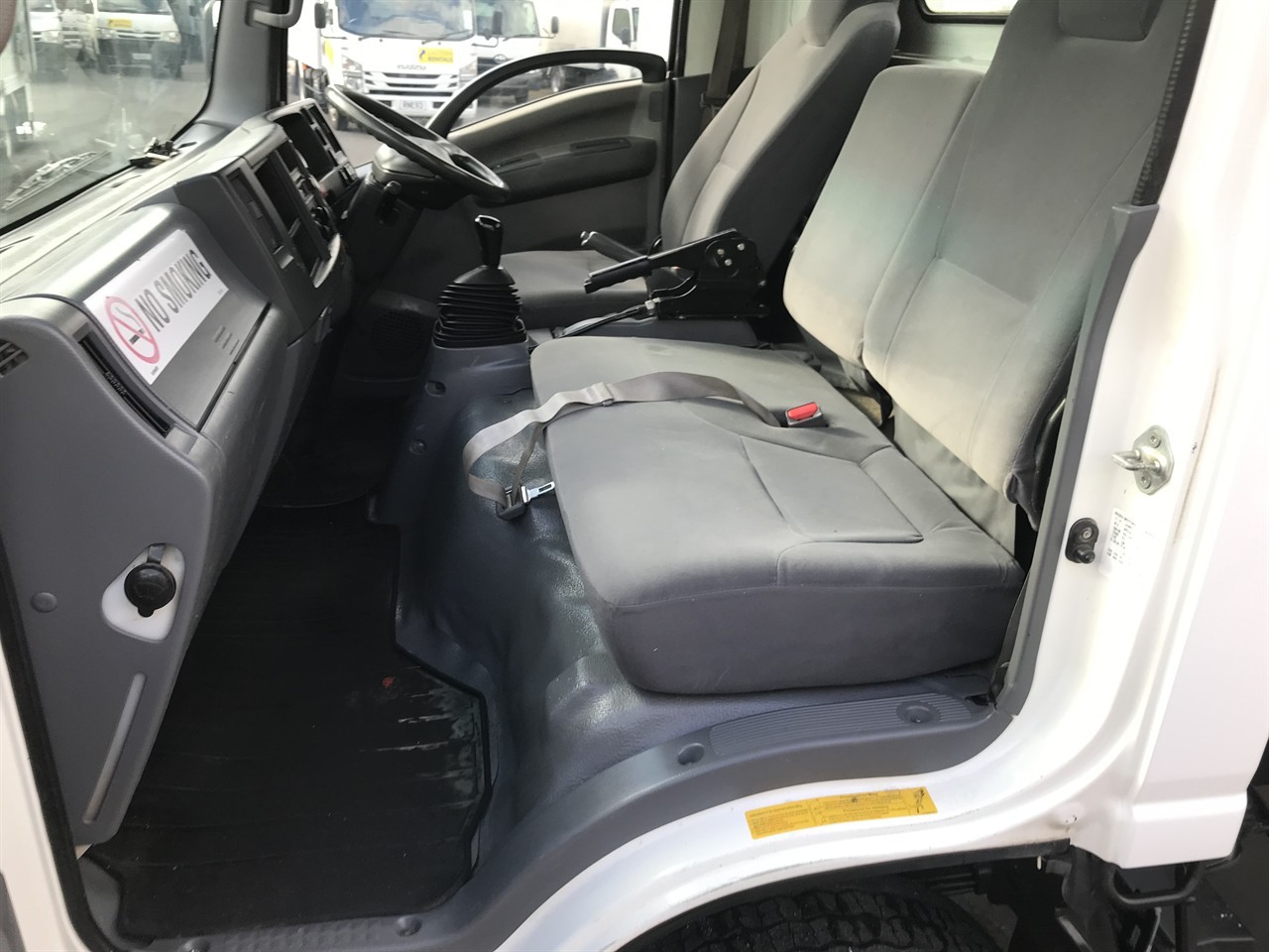 2012 Isuzu Elf