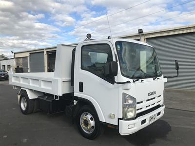 2012 Isuzu Elf - Thumbnail