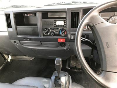 2017 Isuzu Elf - Thumbnail