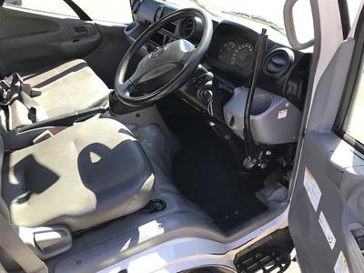 2014 Hino Dutro - Thumbnail