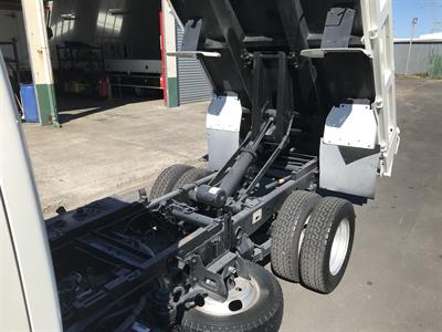 2014 Hino Dutro - Thumbnail