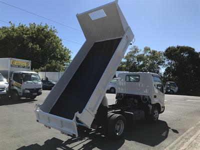 2014 Hino Dutro - Thumbnail