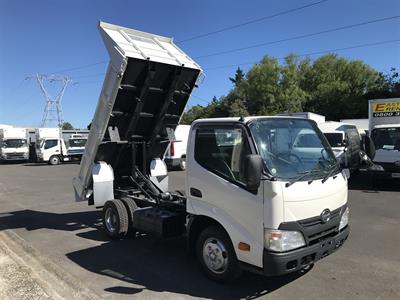 2014 Hino Dutro - Thumbnail