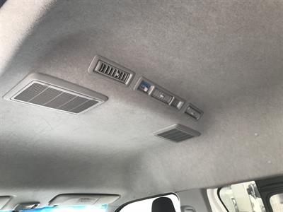 2015 Toyota Hiace - Thumbnail