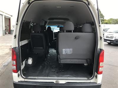 2015 Toyota Hiace - Thumbnail