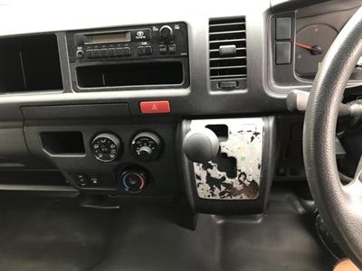 2015 Toyota Hiace - Thumbnail