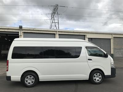 2015 Toyota Hiace - Thumbnail