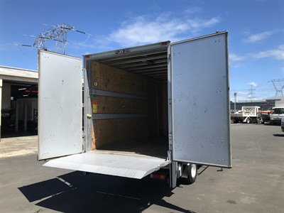 2014 Nissan Atlas - Thumbnail