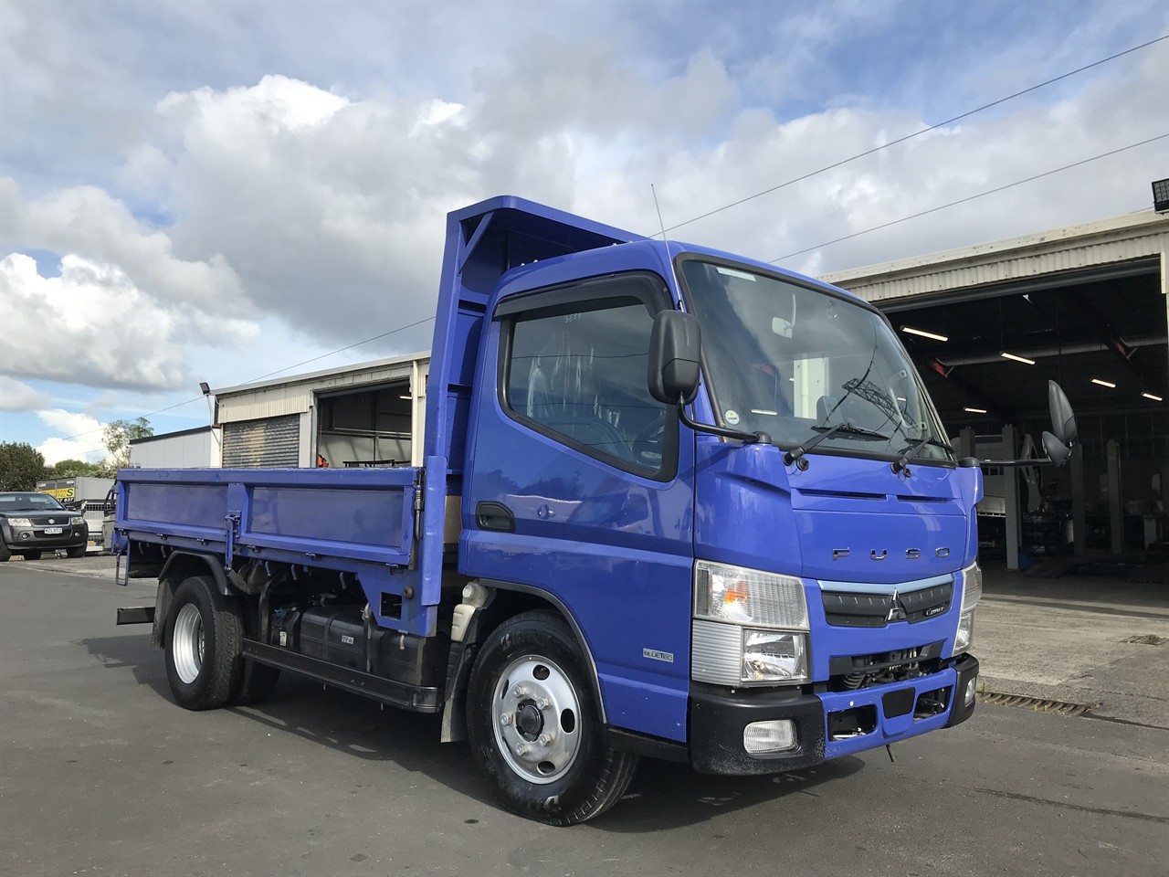 2020 Mitsubishi Canter