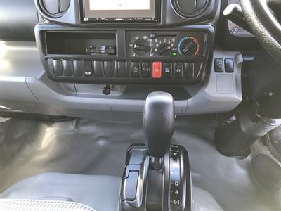 2015 Toyota Dyna - Thumbnail