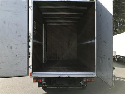 2015 Toyota Dyna - Thumbnail