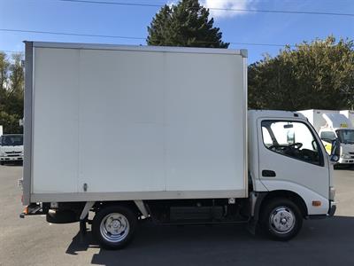 2015 Toyota Dyna - Thumbnail