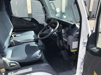 2012 Mitsubishi Canter - Thumbnail