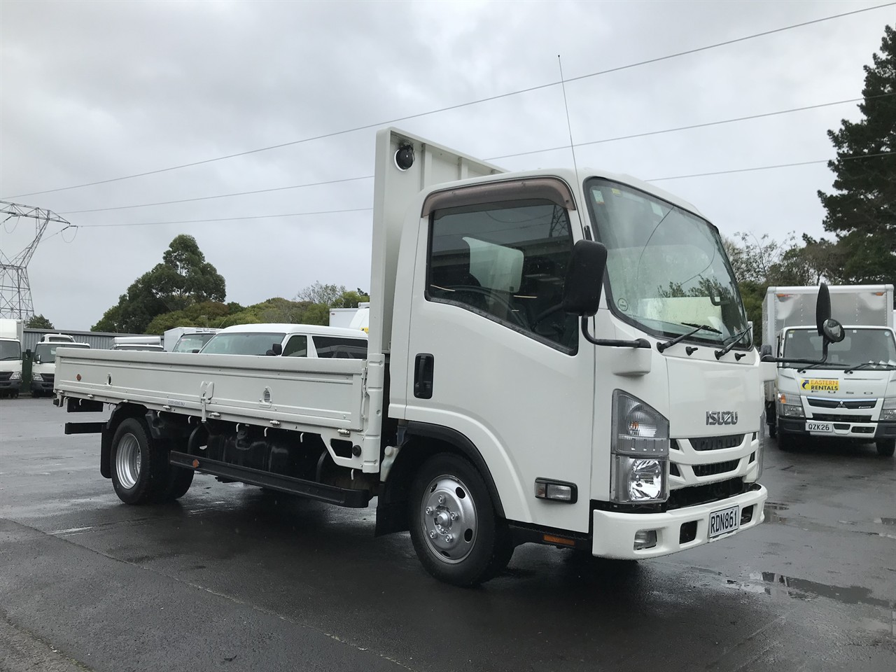 2018 Isuzu Elf