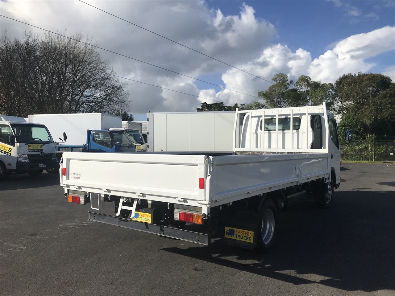 2016 Mitsubishi Canter