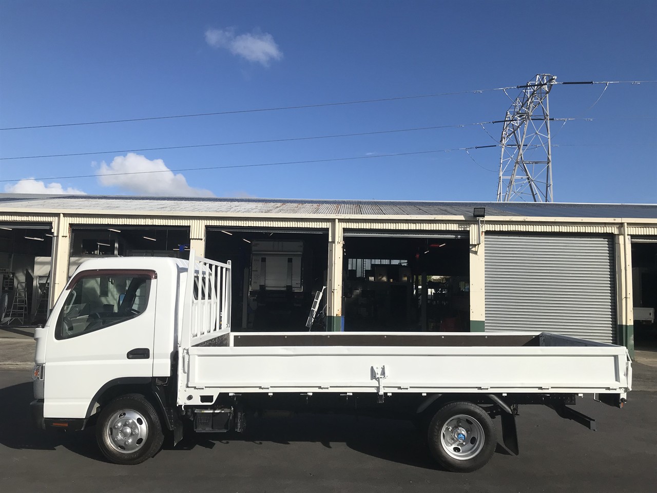 2016 Mitsubishi Canter