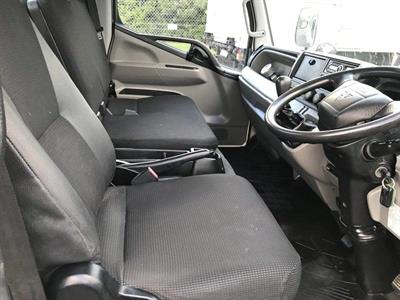 2016 Mitsubishi Canter - Thumbnail