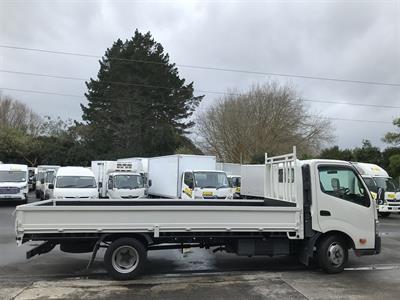 2014 Toyota Dyna - Thumbnail