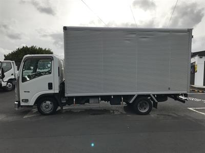 2017 Isuzu Elf - Thumbnail