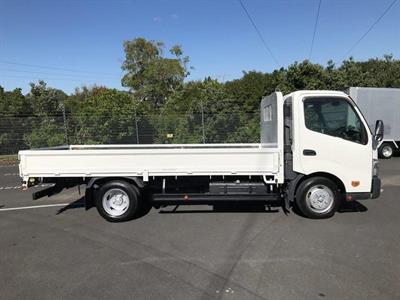 2018 Toyota Dyna - Thumbnail