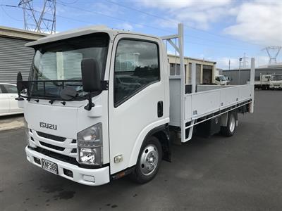 2017 Isuzu Elf