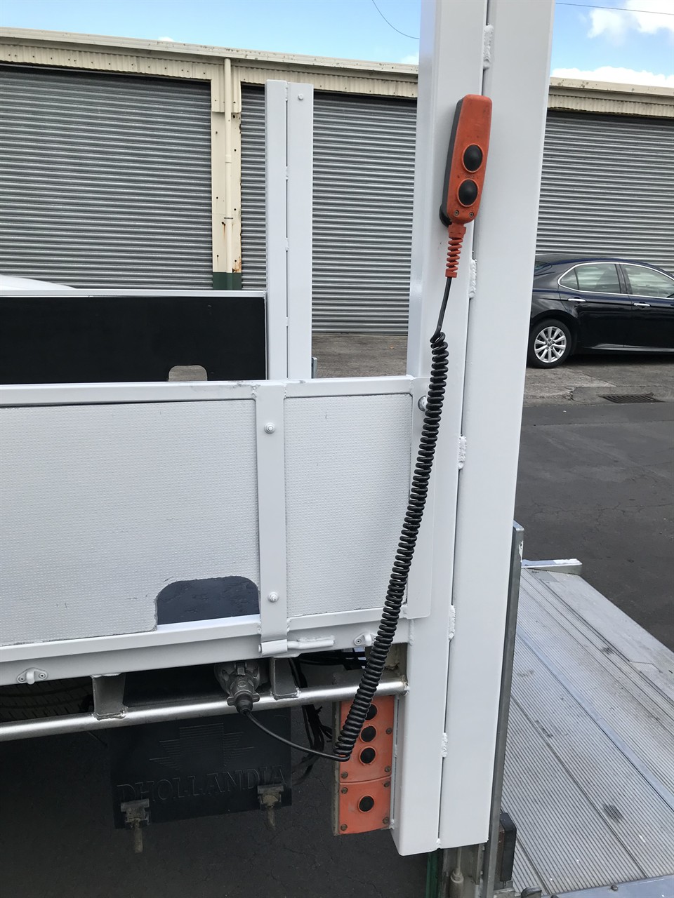 2017 Isuzu Elf