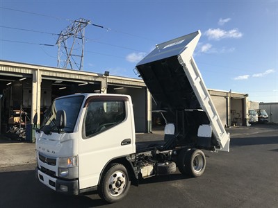 2016 Mitsubishi Canter - Thumbnail