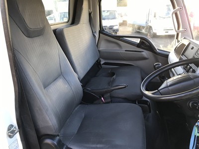 2016 Mitsubishi Canter - Thumbnail