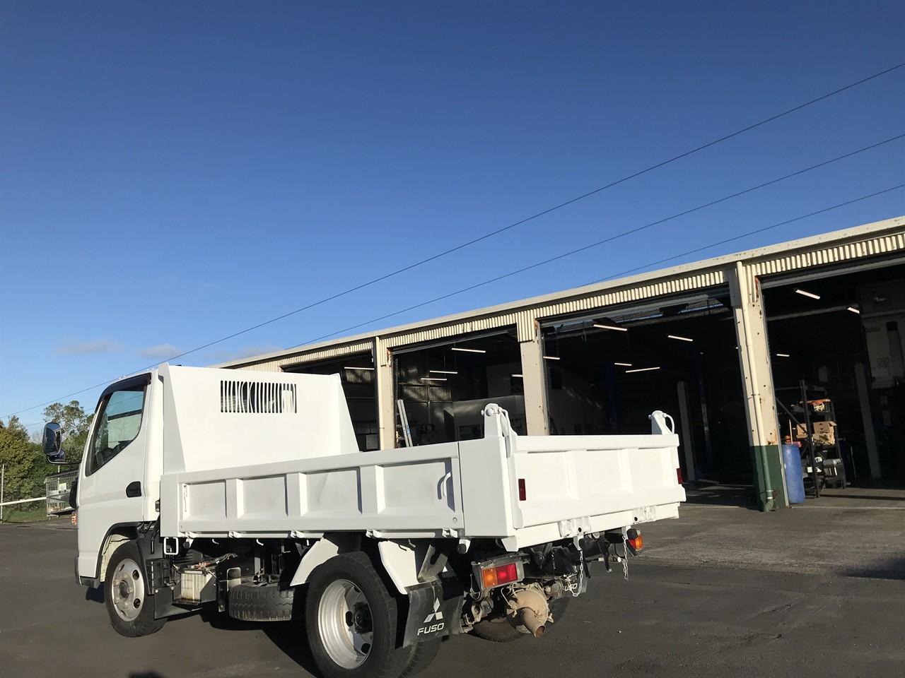 2016 Mitsubishi Canter