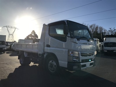 2016 Mitsubishi Canter - Thumbnail