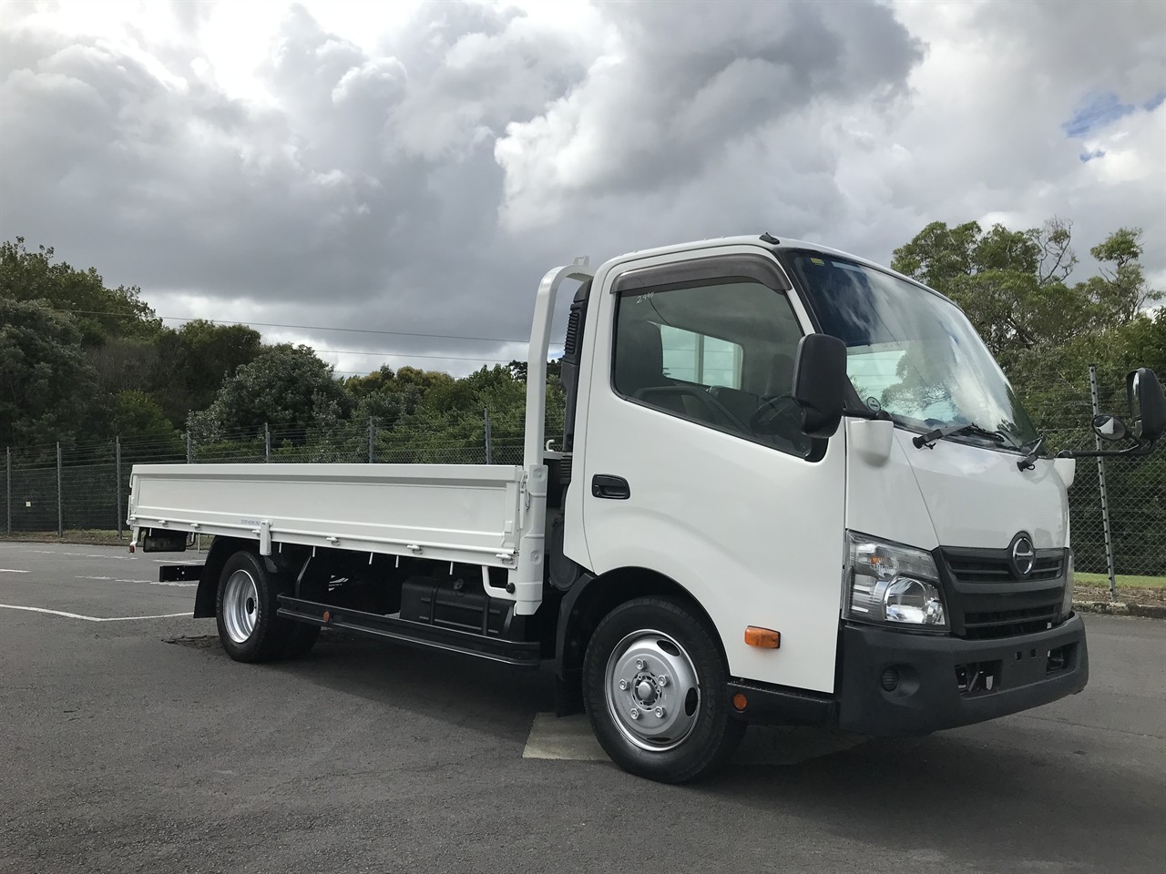 2015 Hino Dutro