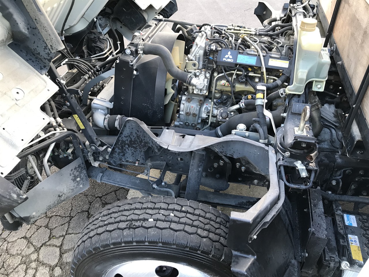 2016 Mitsubishi Canter