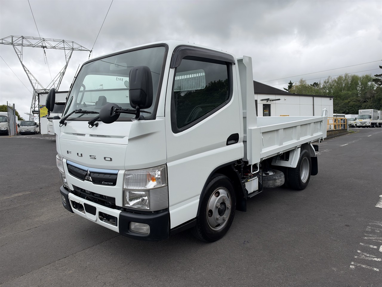 2020 Mitsubishi Canter