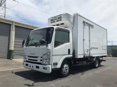2019 Isuzu Elf - Thumbnail