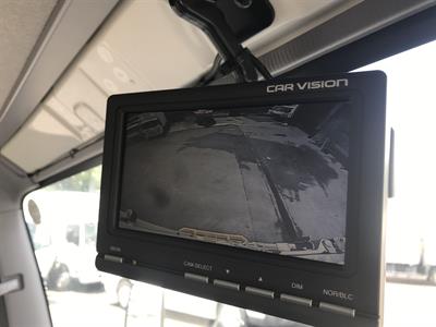 2019 Isuzu Elf - Thumbnail