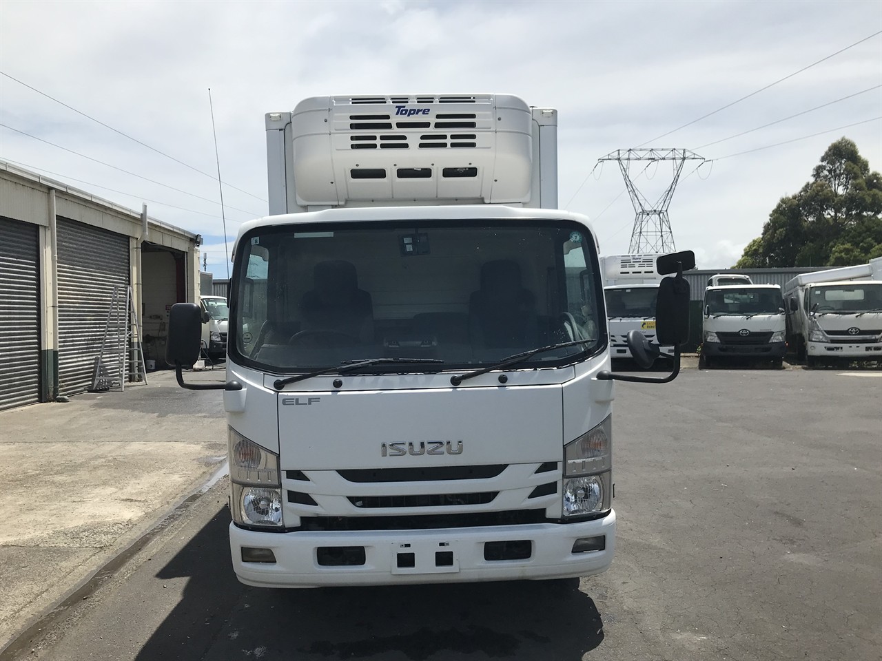2019 Isuzu Elf