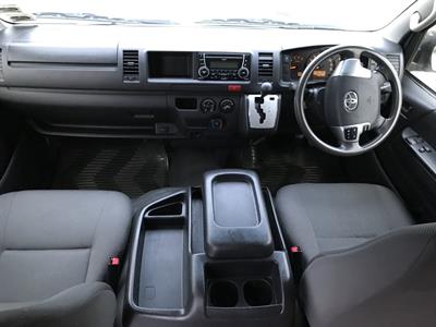 2016 Toyota Hiace - Thumbnail