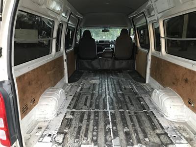 2016 Toyota Hiace - Thumbnail