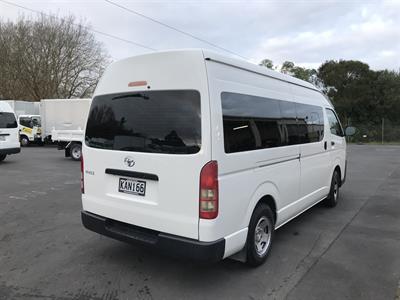 2016 Toyota Hiace - Thumbnail