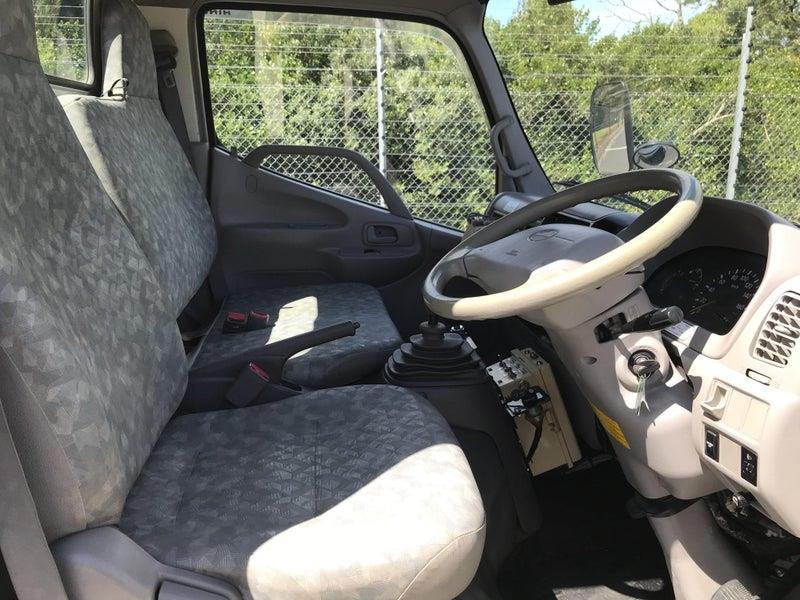 2010 Hino Dutro