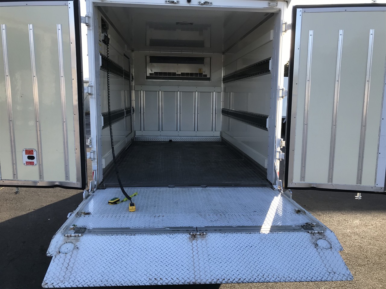 2020 Mitsubishi Canter