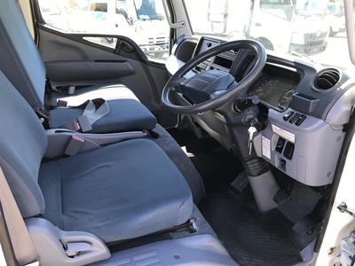 2014 Mitsubishi Canter - Thumbnail