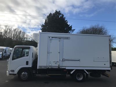 2018 Isuzu Elf