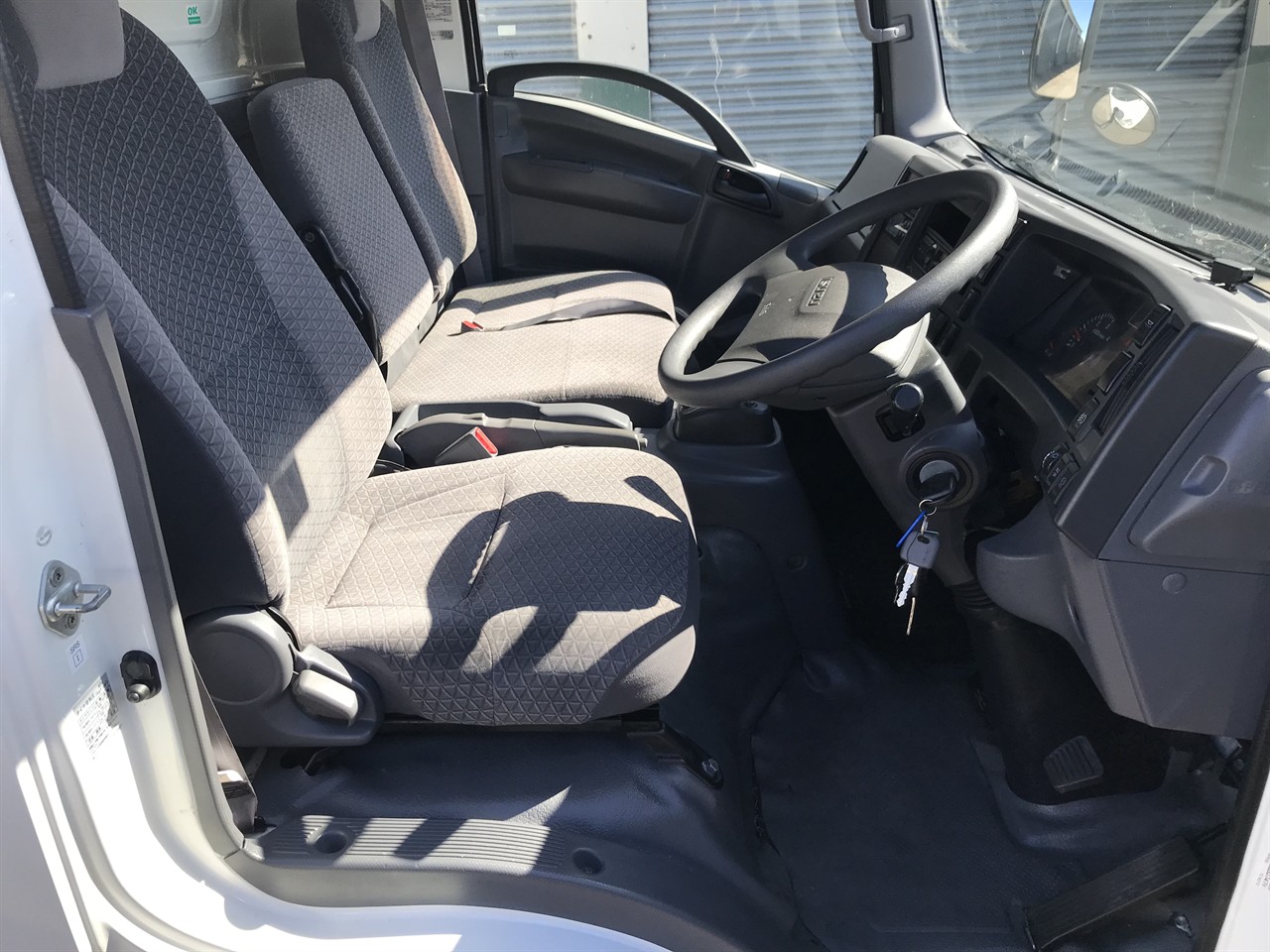 2018 Isuzu Elf